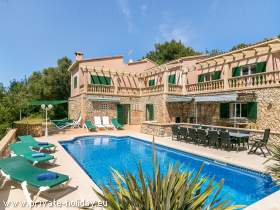 Natursteinfinca mit Terrasse & Pool