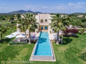 Luxusvilla mit tollem Infinity-Pool