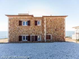 Villa mit Pool und Panoramablick Villa mit Pool und Panoramablick