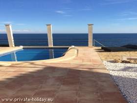 Villa mit Pool und Panoramablick