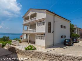 Ferienwohnung mit Terrasse & Balkon