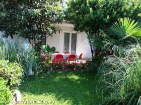 Objekt mit möblierter Terrasse