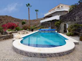 Haus mit Pool & Meerblick in Alcalá