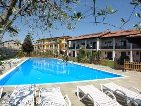 Ferienwohnung mit Balkon und Pool